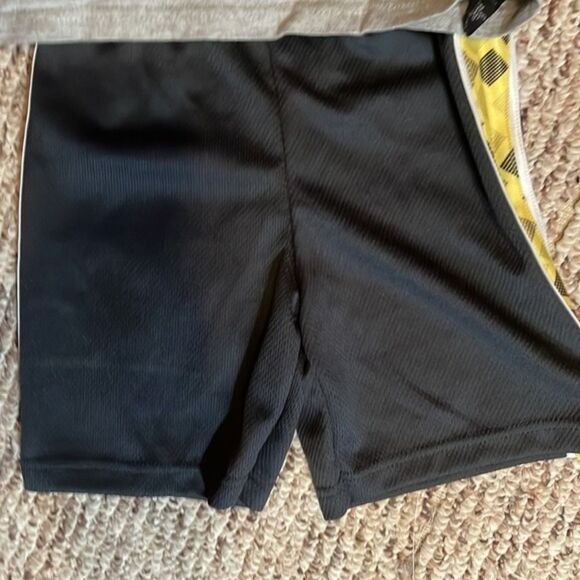 BOYS size 4T Sports Authority t-shirt & Garanimals shorts - Picture 3 of 3